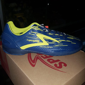 Sepatu Futsal Specs Accelerator Lightspeed In Carbon Purple Limited Edition Original Promo Tokopedia