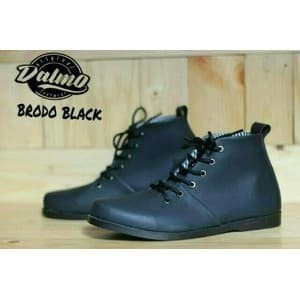 Sepatu Boot Kickers Suede Tokopedia