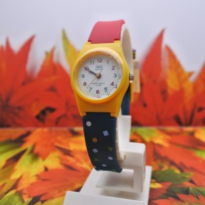 Jam Tangan Wanita Anak Anak Original Q Q Qq Vp46j Hitam Merah Tokopedia