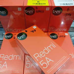 Xiaomi Redmi 5a 4g Lte Ram 2gb 16gb Garansi Resmi Tam Tokopedia