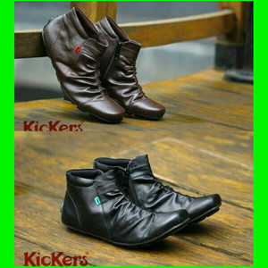 Sepatu Gaya Pria Kickers Casual Slop Suede Tokopedia
