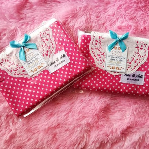 Jual Souvenir Pouch Dompet Kosmetik Murah Unik Souvenir Pernikahan Tokopedia
