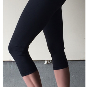 Capri Black Harga Promo Tokopedia