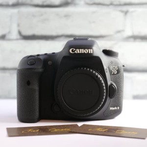 Joelcam Canon Eos 7d Body Only With Canon Bg E7 No Box Murah Tokopedia