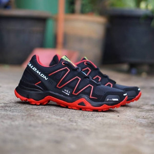 Sepatu Olahraga Pria Sepatu Gunung Tokopedia