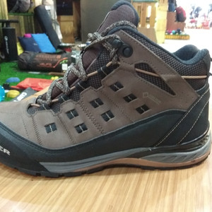 Sepatu Gunung Snta Bukan Consina Atau Eiger Tokopedia