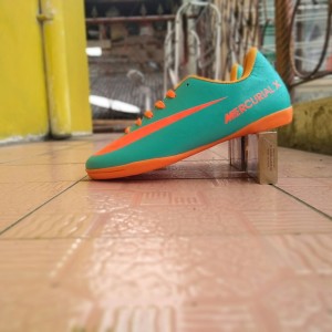 Sepatu Futsal Nike Anak Sepatu Futsal Anak Masa Kini Sepatu Keren Futsal Anak Tokopedia