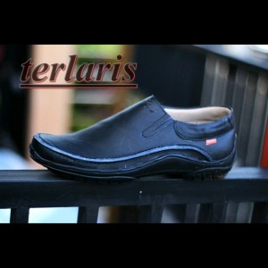 Sepatu Kickers Slide Black Tokopedia