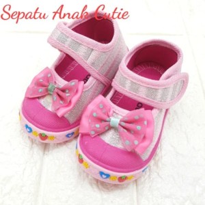 Sepatu Anak Import Bayi 1 Sampe 3 Tahun Size 21 25 Tokopedia