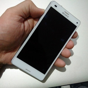 Hp Sony Xperia Z3 Compact Bekas Handphone Sony Experia Z3 Mini Docomo Second Tokopedia