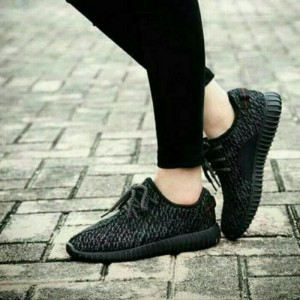 Sepatu Sepatu Wanita Yezzy Hitam Tokopedia