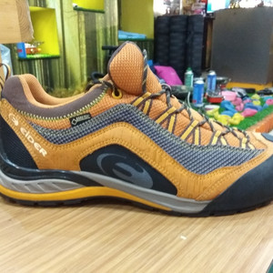 Sepatu Gunung Snta Bukan Consina Atau Eiger Tokopedia