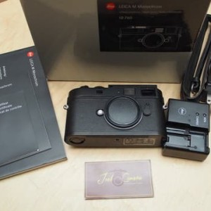Leica M Monochrom Black Like New Komplit Stcsenayan Tokopedia