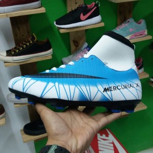 Sepatu Bola Nike Adidas Mizuno Specs Puma Tokopedia
