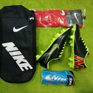 Paket Komplit Sepatu Bola Nike Size 39 43 Tokopedia
