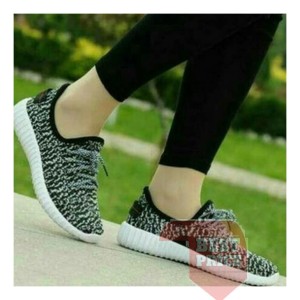 Adidas Yeezy Sepatu Olahraga Tokopedia