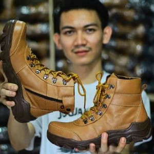 Sepatu Pria Camel Zipper Boots Safety Ujung Besi Kulit Sapi Asli Tokopedia