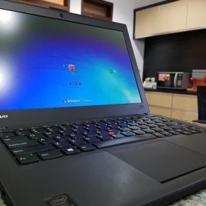 Laptop Ultrabook Lenovo Thinkpad X240 Ram 4gb Core I5 Haswell Baterai Awet Mulus Tokopedia
