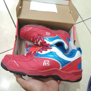 Obral Sepatu Badminton Rs Original Tokopedia