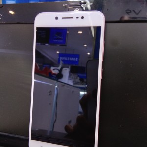 Vivo V5 Lite 3 32gb Garansi Resmi Berhadiah Tokopedia