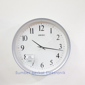 Jam Dinding Tembok Wall Clock Unik Bentuk Jam Tangan Frame Foto Doraemon Dan Hello Kitty Tokopedia
