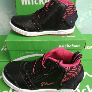 Sepatu Anak Perempuan Hitam Pink Original By Santica Michiko Sepatu Kets Tokopedia