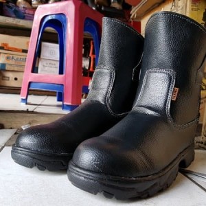 Sepatu Safety Boots Panjang Murah Harga Terjangkau Safety Safeti Septi Saveti Juger Kingstil King Chetah Tokopedia