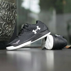 Sepatu Basket Under Armour Pria Keren Tokopedia