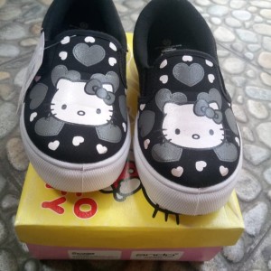 Sepatu Ando Hello Kitty Terbaru Sepatu Anak Perempuan Hitam Putih Tokopedia