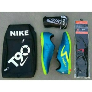 Sepatu Futsal Bonus Kaoskaki Tas Dan Skin Tokopedia