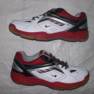 Sepatu Badminton Sepatu Bulutangkis Eagle Duramax Original Size 37 44 Sepatu Olahraga Tokopedia