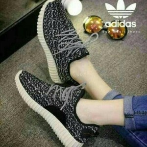 Sepatu Sepatu Wanita Yezzy Hitam Tokopedia
