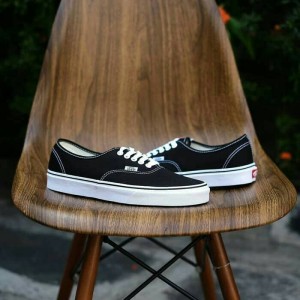 Vans Autentic Sepatu Cowok Tokopedia