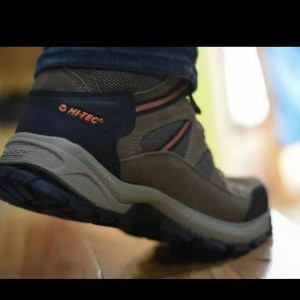 Sepatu Hi Tec Bandera Lite Bukan Consina Rei Eiger Cotrek Tokopedia