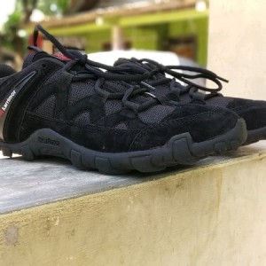 Sepatu Tracking Karimor Sepatu Naik Gunung Outdoor Tokopedia