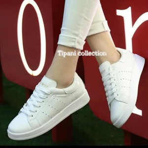 Sepatu Wanita Kets Putih Bolong Tokopedia