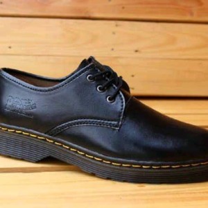 Sepatu Lowboot Docmart Unisex Tokopedia