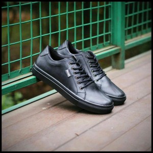 Sepatu Sneakers Pria Adidas Walker Tokopedia