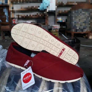 Sepatu Wakai Hitam Abu Tokopedia
