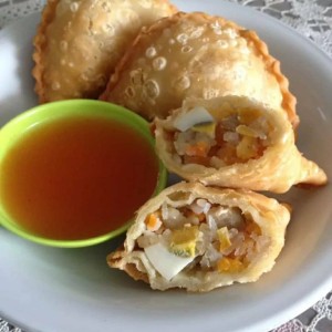 Jual Jalangkote Makassar 50 Pcs Isi Telor Kota Tangerang Selatan Dapur Ibu Makassar Tokopedia