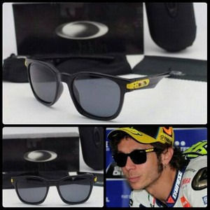 jual oakley garage rock valentino rossi jual oakley garage rock valentino rossi