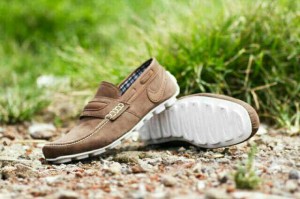 SEPATU CASUAL SLIP ON PRIA BEST SELLER