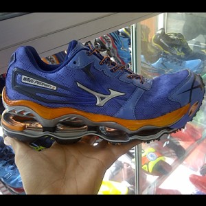 harga mizuno prophecy 2