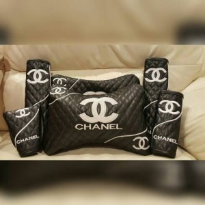 jual set bantal mobil kulit new chanel bordir hitam logo putih autocustom jual set bantal mobil kulit new chanel bordir hitam logo putih autocustom