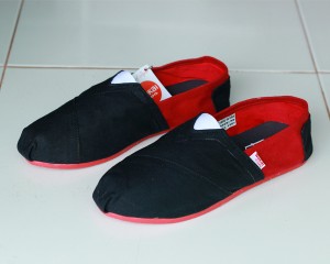 jual sepatu wakai shoes pria hitam merah kets casual flat laxmee jual sepatu wakai shoes pria hitam merah kets casual flat laxmee