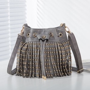 Auris Tas Selempang Wanita 253005 Ungu Daftar Harga Terkini dan Source · FASHION Source UM21527SN Tas Serut Wanita Import Murah Rumbai Ubur ubur Black