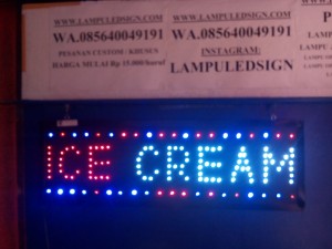 Tulisan Lampu Led Sign ICE CREAM MERAH PUTIH - LIKE RUNNING TEXT