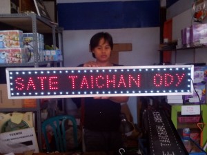 Tulisan Lampu Led Sign SATE TAICHAN ODY - LIKE RUNNING TEXT