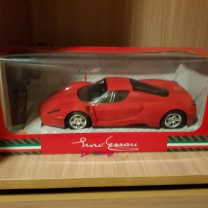 remote control Ferrari 1 : 14