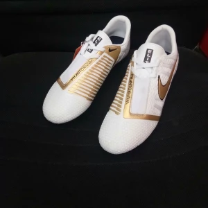 sepatu bola nike phantom new